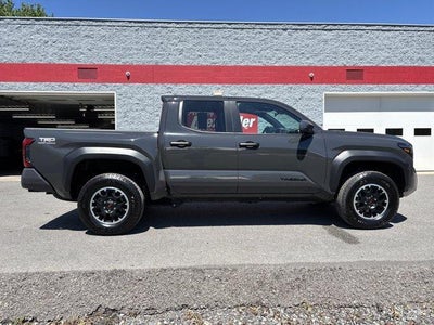 2025 Toyota Tacoma 4WD 4WD TRD Off Road Double Cab 5' Bed AT (Natl)