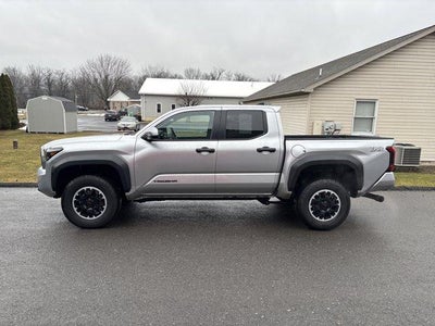 2024 Toyota Tacoma 4WD 4WD SR5 Double Cab 5' Bed AT (GS)