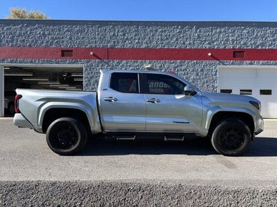 2024 Toyota Tacoma 4WD 4WD SR5 Double Cab 5' Bed AT (GS)