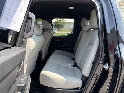 2026 Toyota Tacoma 4WD 4WD Limited Hybrid Double Cab 5' Bed AT (Natl)
