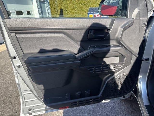 2024 Toyota Tacoma 4WD 4WD SR Double Cab 5' Bed AT (GS)