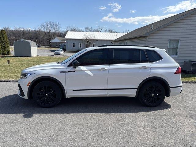 2022 Volkswagen Tiguan 2.0T SE R-Line Black 4MOTION