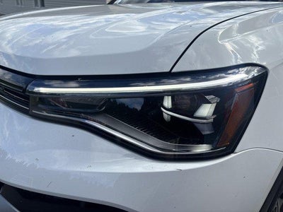 2025 Volkswagen Taos SE 4MOTION