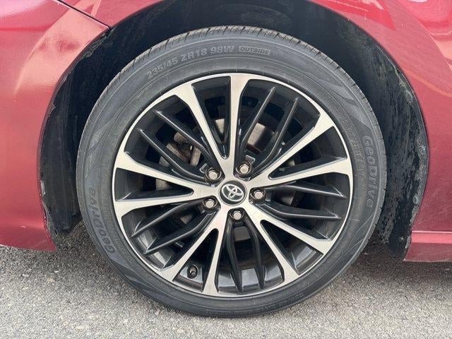 2018 Toyota Camry SE Auto (SE)