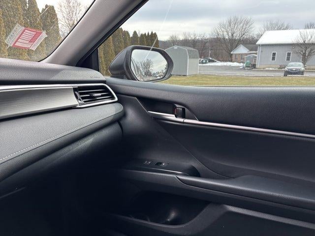 2018 Toyota Camry SE Auto (SE)