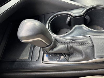2018 Toyota Camry SE Auto (SE)