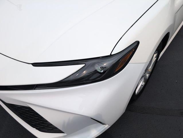 2025 Toyota Camry LE (SE)
