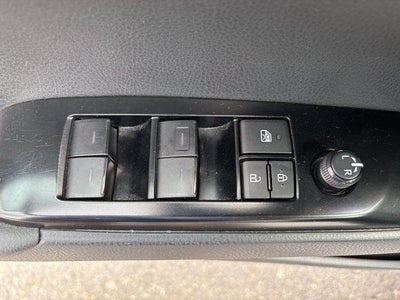 2025 Toyota Camry LE (SE)
