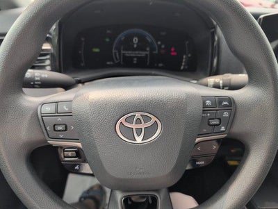 2025 Toyota Camry LE (SE)
