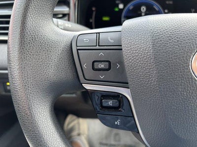 2025 Toyota Camry LE (SE)