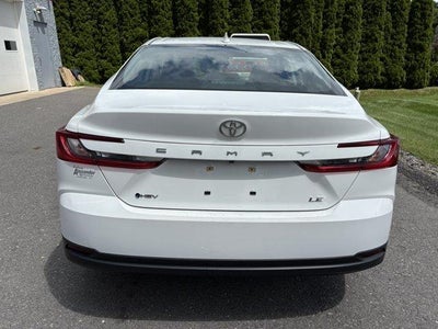 2025 Toyota Camry LE (SE)
