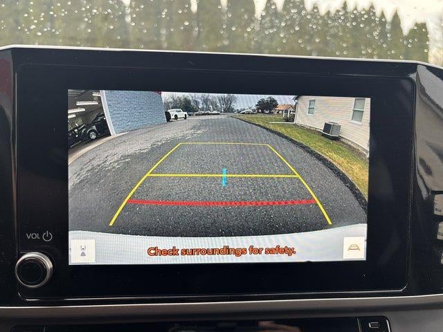 2025 Toyota Camry SE (SE)