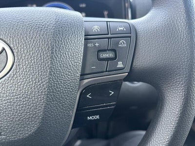 2025 Toyota Camry LE (SE)