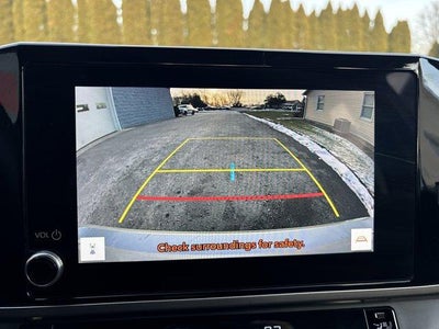 2025 Toyota Camry LE (SE)