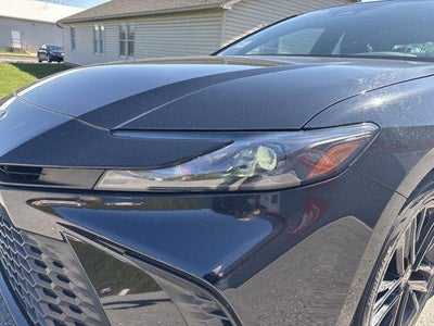 2025 Toyota Camry SE (SE)