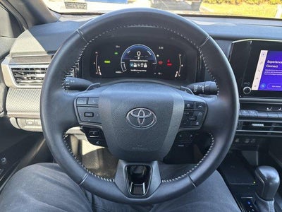 2025 Toyota Camry SE (SE)