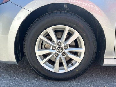2025 Toyota Camry LE (SE)