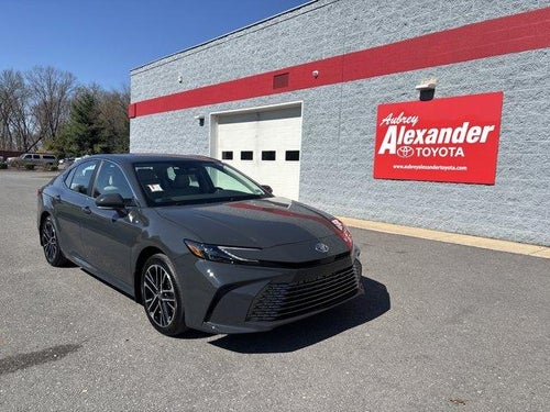 2025 Toyota Camry XLE AWD (Natl)