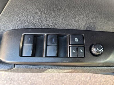 2023 Toyota Camry SE Auto (SE)