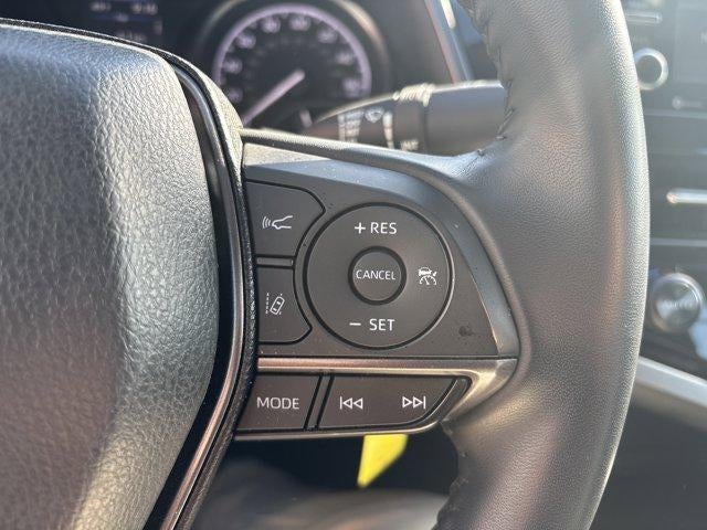 2023 Toyota Camry SE Auto (SE)