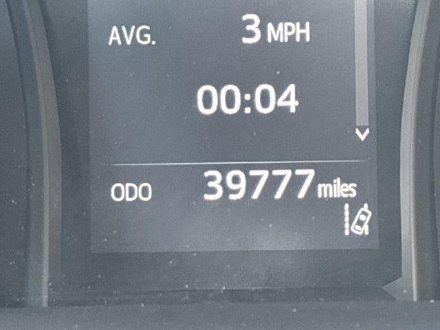 2023 Toyota Camry SE Auto (SE)