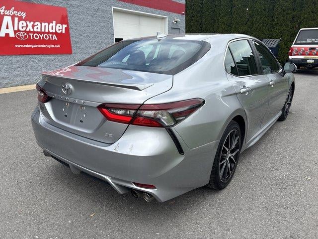 2024 Toyota Camry SE Auto (SE)