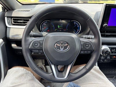 2023 Toyota RAV4 Hybrid SE AWD (Natl)