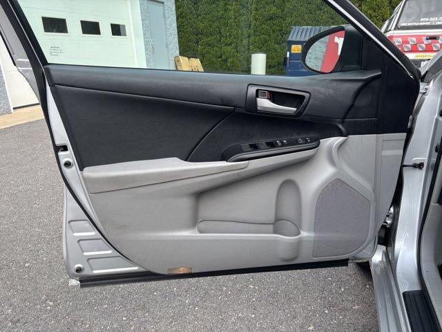 2013 Toyota Camry 4dr Sdn I4 Auto LE (Natl)