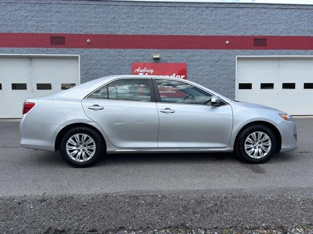 2013 Toyota Camry 4dr Sdn I4 Auto LE (Natl)