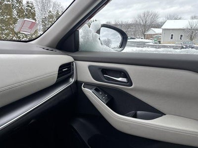 2024 Nissan Rogue AWD SV