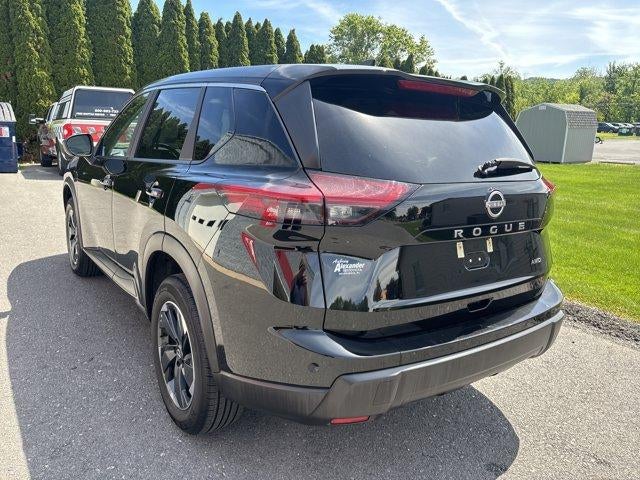 2025 Nissan Rogue AWD SV