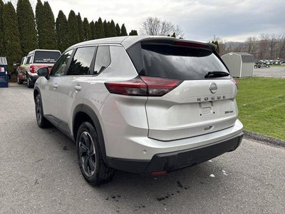 2024 Nissan Rogue AWD SV