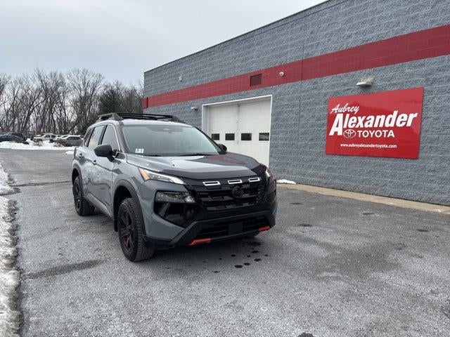 2025 Nissan Rogue AWD Rock Creek