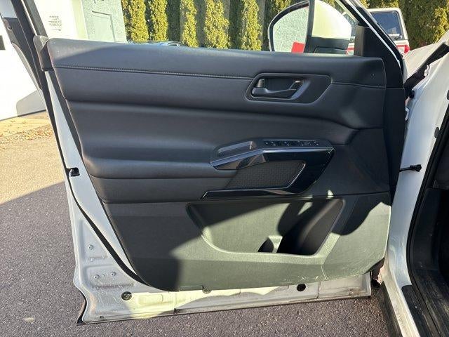 2024 Nissan Pathfinder SV 4WD