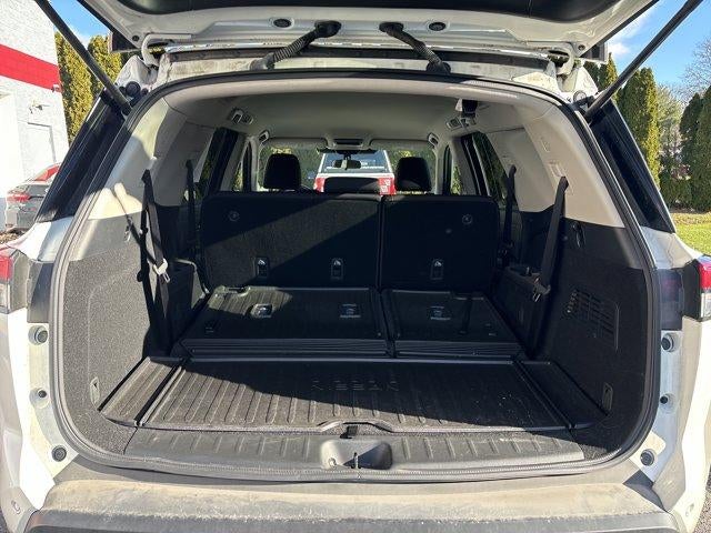 2024 Nissan Pathfinder SV 4WD