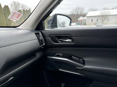 2024 Nissan Pathfinder SL 4WD