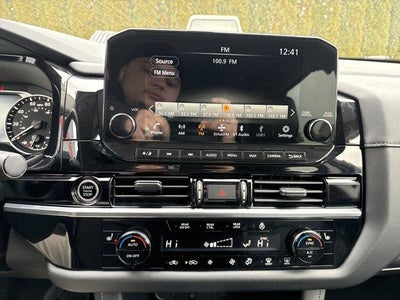 2024 Nissan Pathfinder SL 4WD