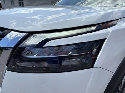 2025 Nissan Pathfinder SL 4WD