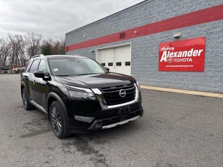 2025 Nissan Pathfinder SL 4WD