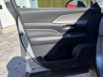 2025 Toyota Grand Highlander XLE AWD (Natl)