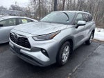 2022 Toyota Highlander LE AWD (SE)