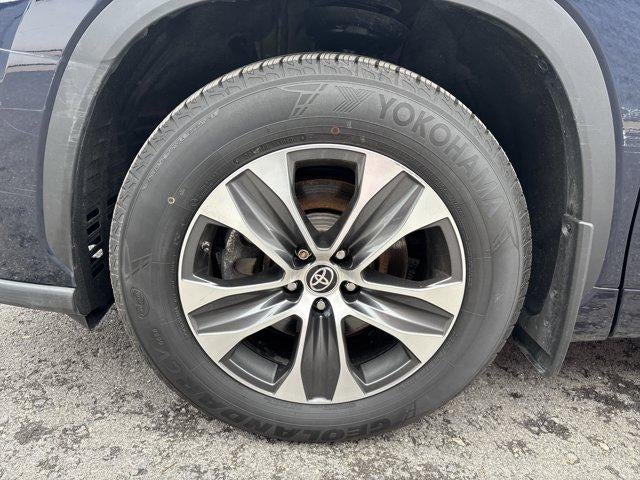 2022 Toyota Highlander XLE AWD (Natl)
