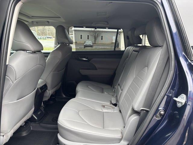 2022 Toyota Highlander XLE AWD (Natl)