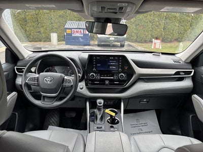 2022 Toyota Highlander XLE AWD (Natl)