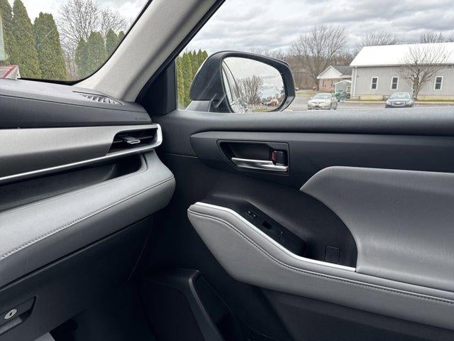 2022 Toyota Highlander XLE AWD (Natl)