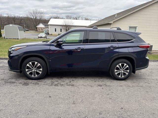 2022 Toyota Highlander XLE AWD (Natl)