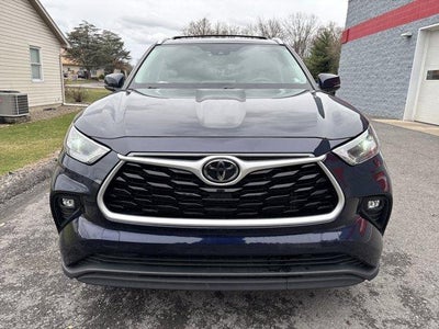 2022 Toyota Highlander XLE AWD (Natl)