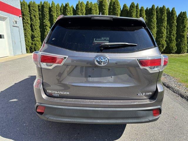 2015 Toyota Highlander AWD 4dr V6 XLE (Natl)