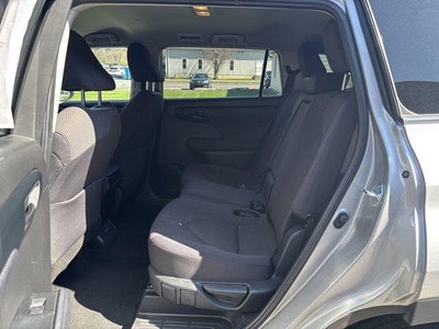 2024 Toyota Highlander LE AWD (SE)