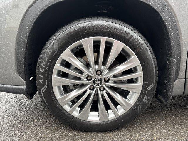 2026 Toyota Highlander Platinum AWD (Natl)